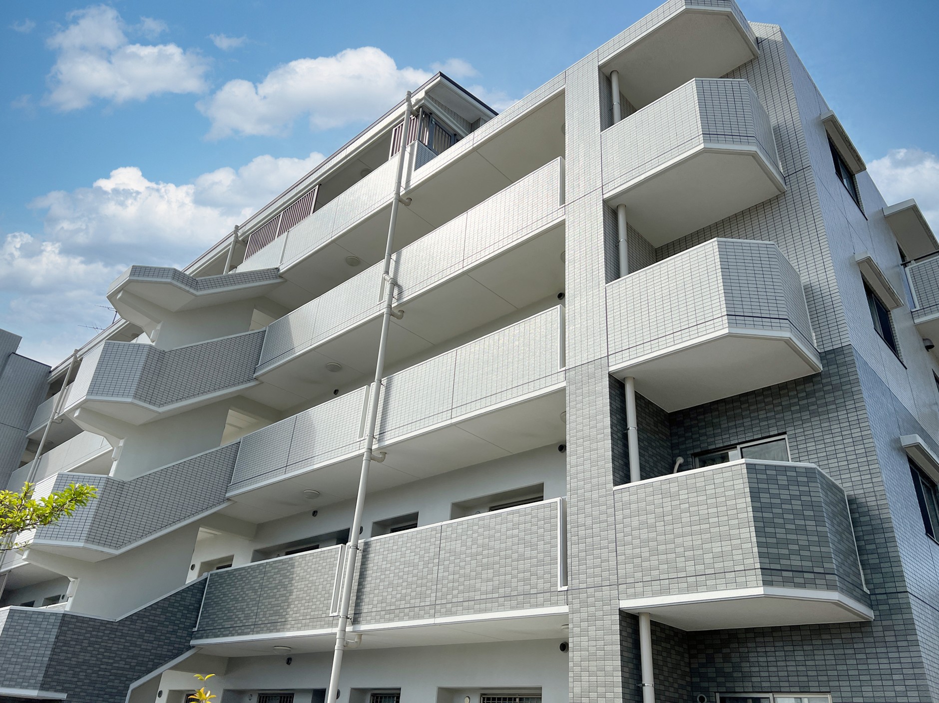 最近の独身寮外観イメージ